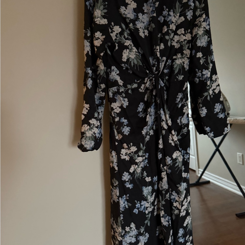 H&M Black and White Floral Long Sleeve Dress - Picture 1 of 2